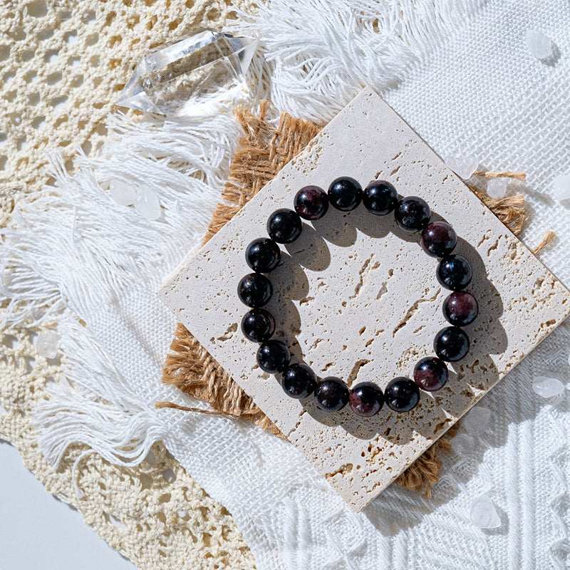 Star Leaf Garnet Bracelet