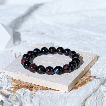Star Leaf Garnet Bracelet