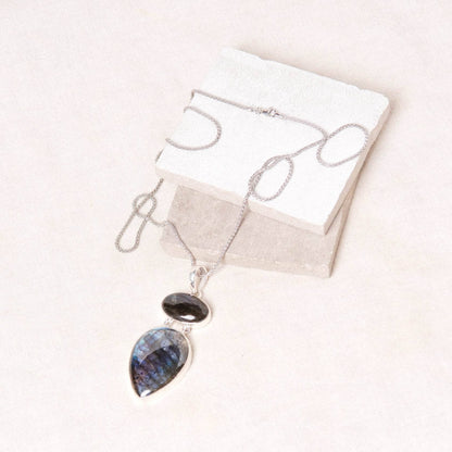 Handmade Labradorite Pendant Necklace